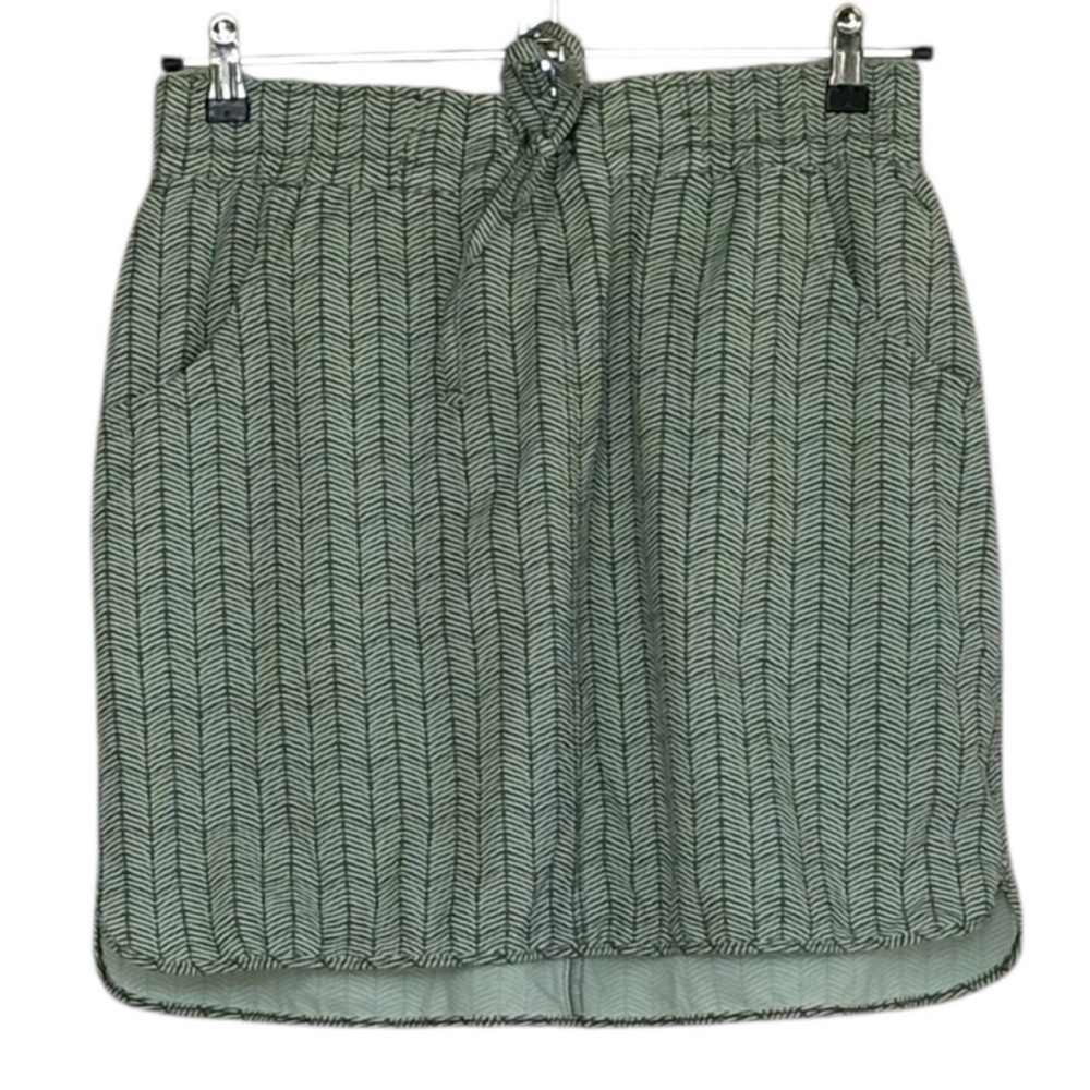 Duluth Trading Co Pier Genius
Skirt With Pockets Size M